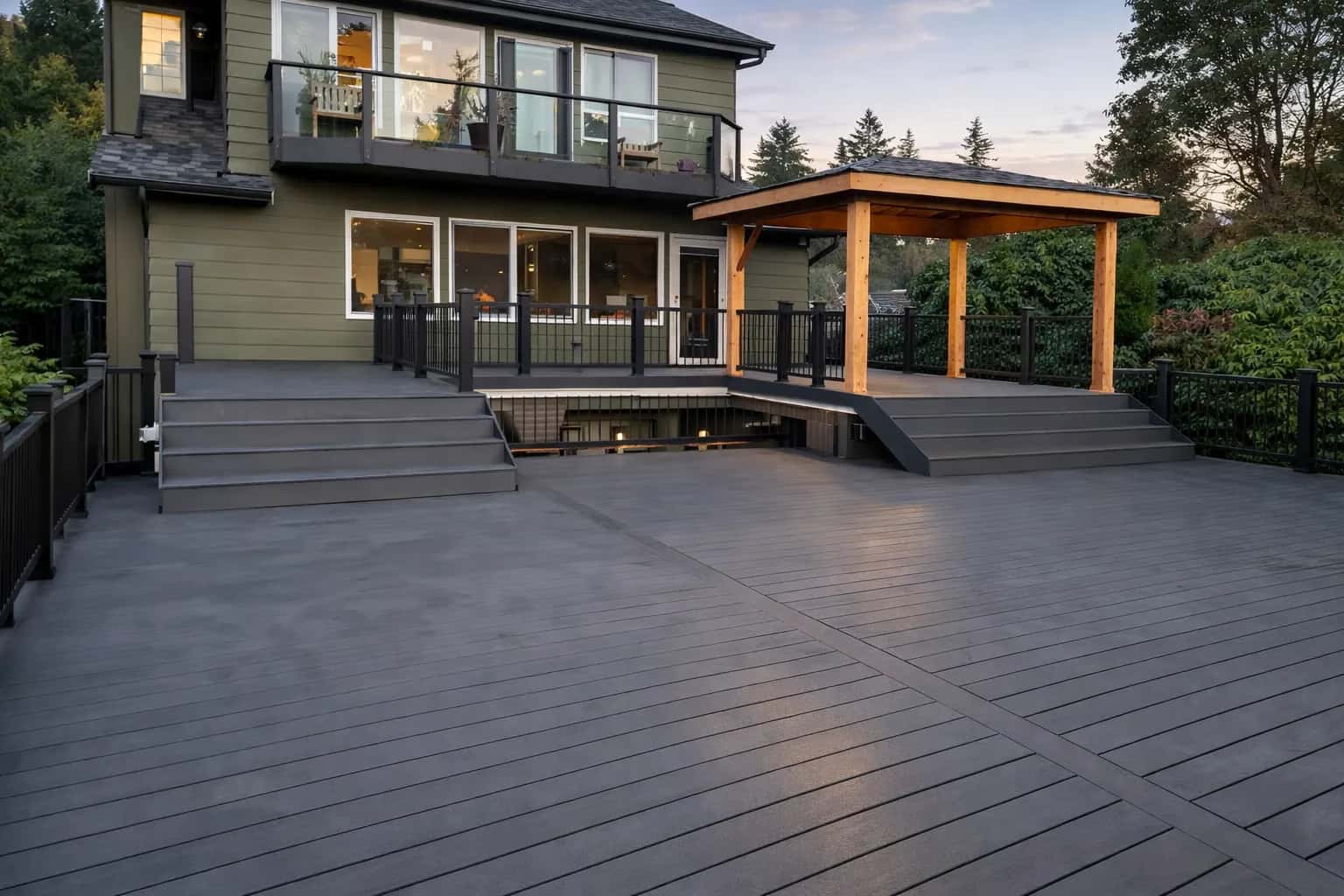 Multi-level deck project with privacy screen in Kirkland, Washington