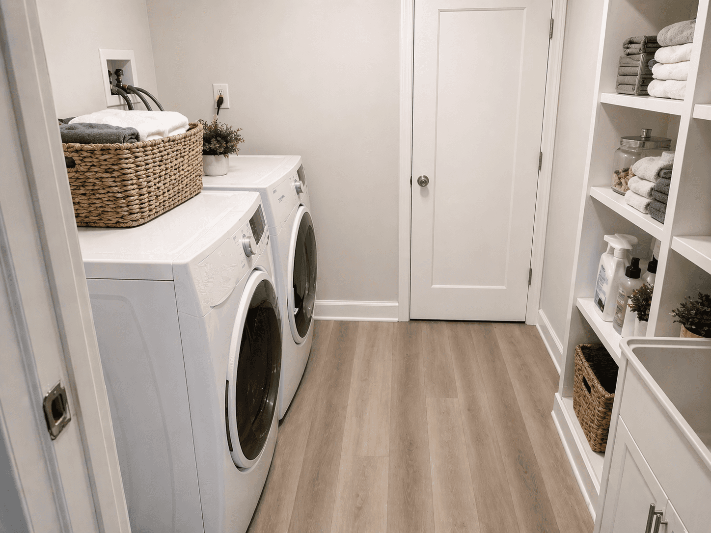 Seattle Water Damage Restoration project photo 2 in Seattle