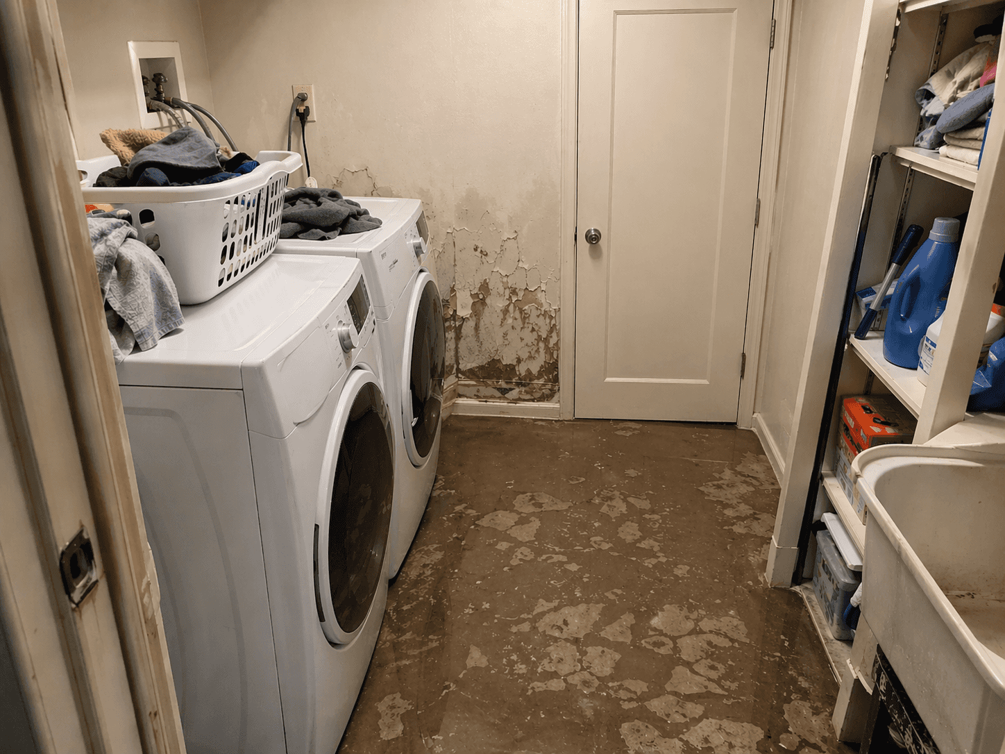 Seattle Water Damage Restoration project photo 1 in Seattle