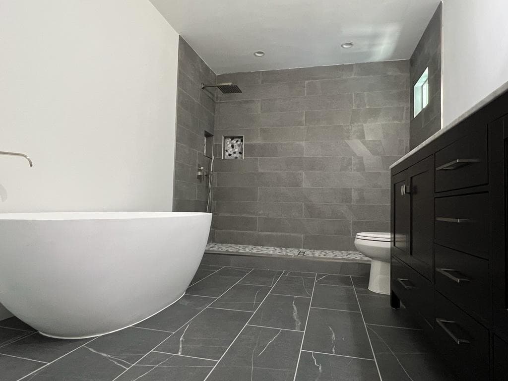 Bathroom Remodel Bellevue photo 4 in Bellevue